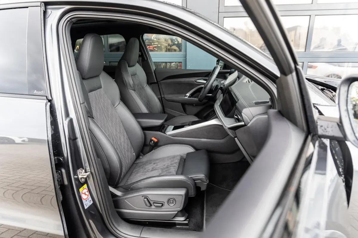 2.0 TFSI e-hybrid 299pk quattro S edition | Bijrijdersscherm | Ambiance Verlichting | Panoramadak | 360 Camera