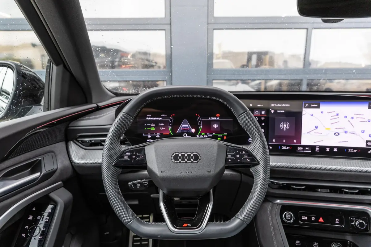 2.0 TFSI e-hybrid 299pk quattro S edition | Bijrijdersscherm | Ambiance Verlichting | Panoramadak | 360 Camera