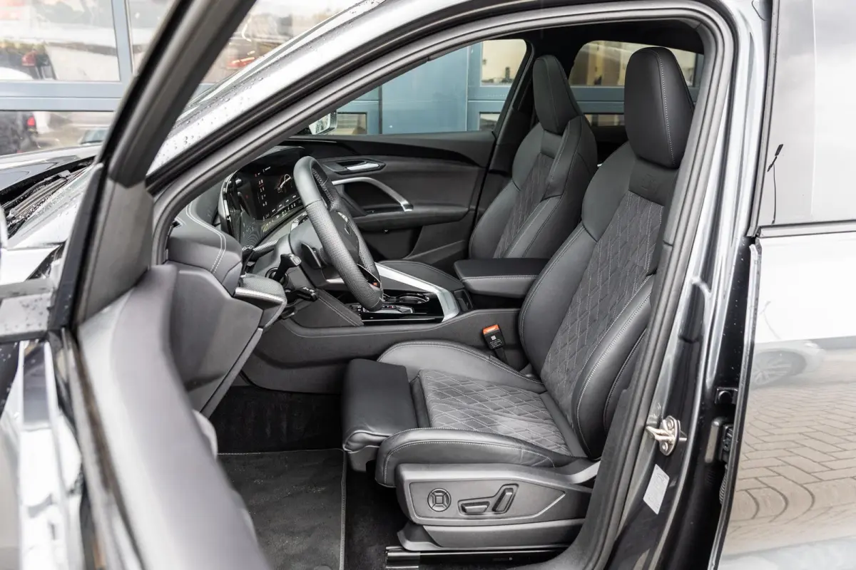 2.0 TFSI e-hybrid 299pk quattro S edition | Bijrijdersscherm | Ambiance Verlichting | Panoramadak | 360 Camera