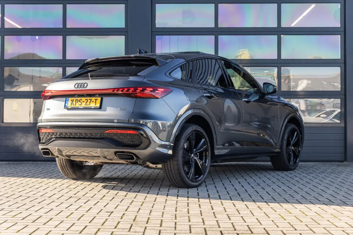 2.0 TFSI e-hybrid 299pk quattro S edition | Bijrijdersscherm | Ambiance Verlichting | Panoramadak | 360 Camera