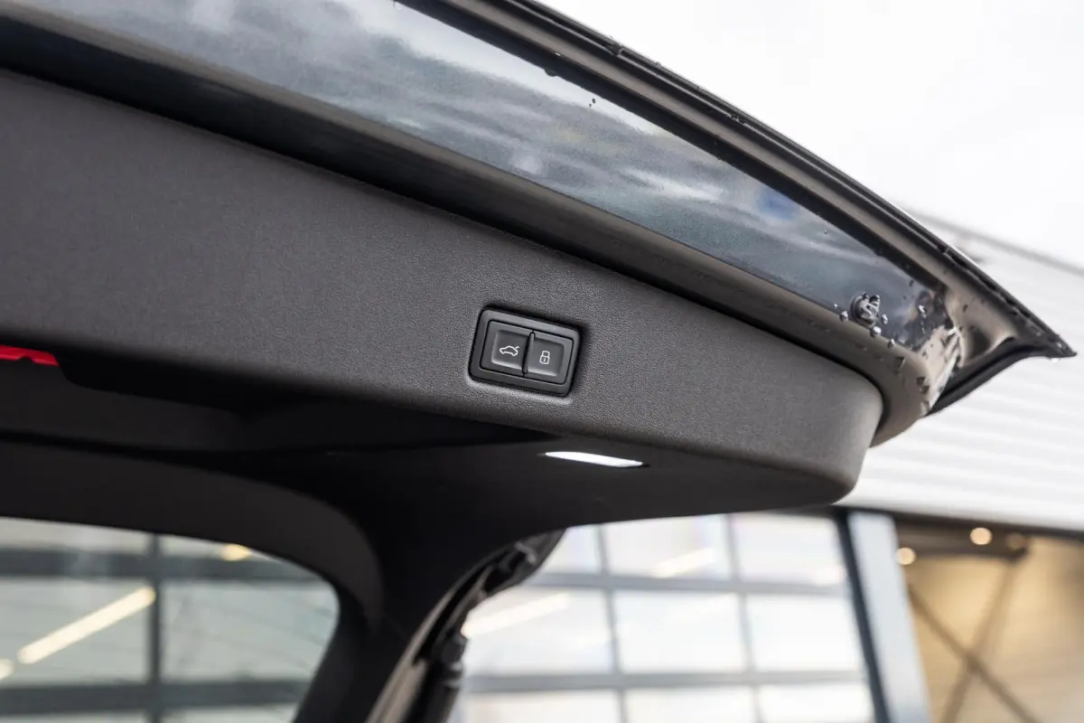 2.0 TFSI e-hybrid 299pk quattro S edition | Bijrijdersscherm | Ambiance Verlichting | Panoramadak | 360 Camera