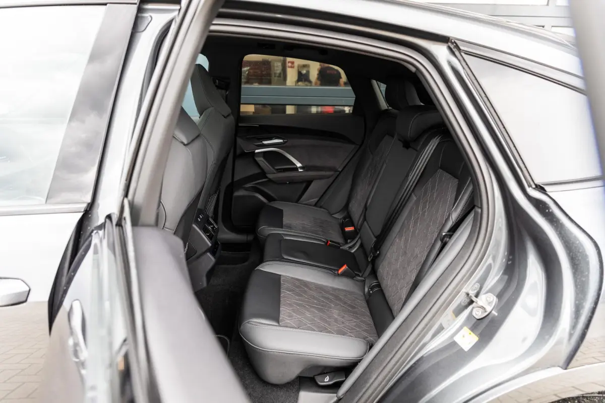 2.0 TFSI e-hybrid 299pk quattro S edition | Bijrijdersscherm | Ambiance Verlichting | Panoramadak | 360 Camera
