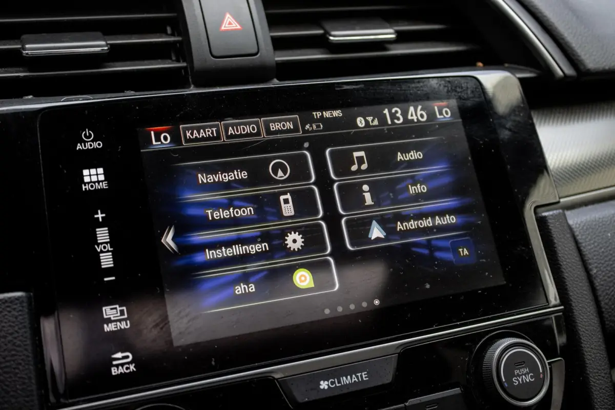 1.0 i-VTEC | PANO | CARPLAY | CAMERA | TREKHAAK | STOELVERWARMING |