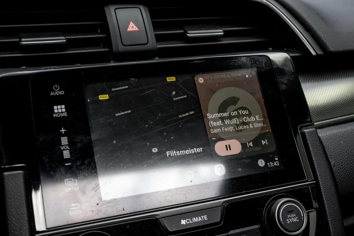 1.0 i-VTEC | PANO | CARPLAY | CAMERA | TREKHAAK | STOELVERWARMING |