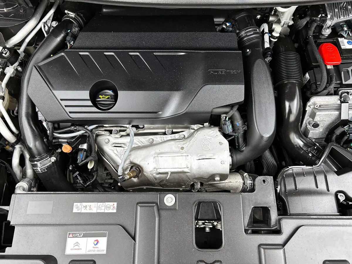 1.6 Plug-in Hybrid 225 Feel CAMERA | NAVI & CARPLAY | AD-CRUISE