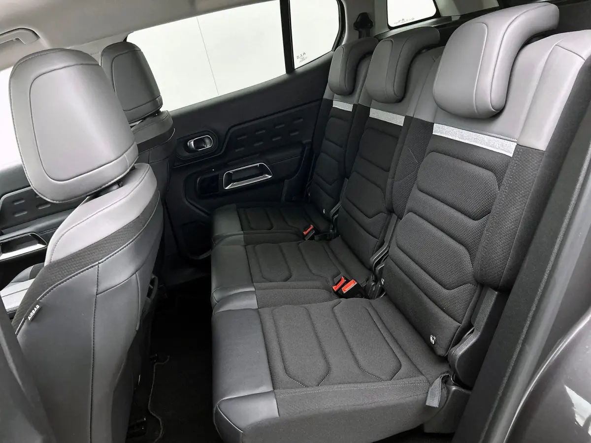 1.6 Plug-in Hybrid 225 Feel CAMERA | NAVI & CARPLAY | AD-CRUISE