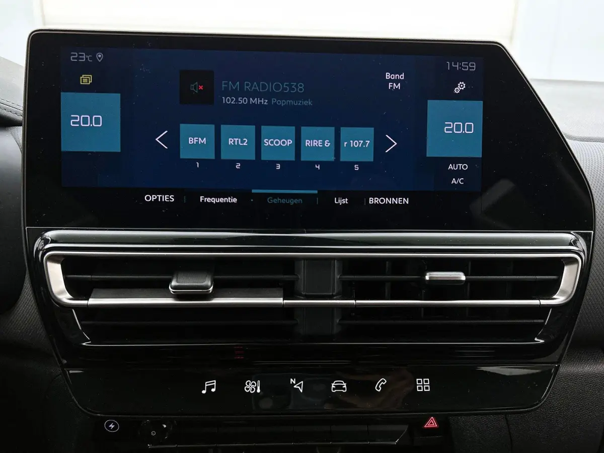 1.6 Plug-in Hybrid 225 Feel CAMERA | NAVI & CARPLAY | AD-CRUISE