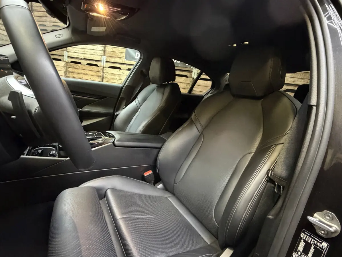 550e xDrive Leder Clima LED Camera Carplay 19"LM