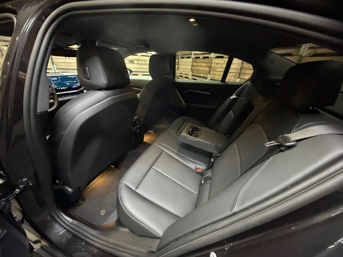 550e xDrive Leder Clima LED Camera Carplay 19"LM