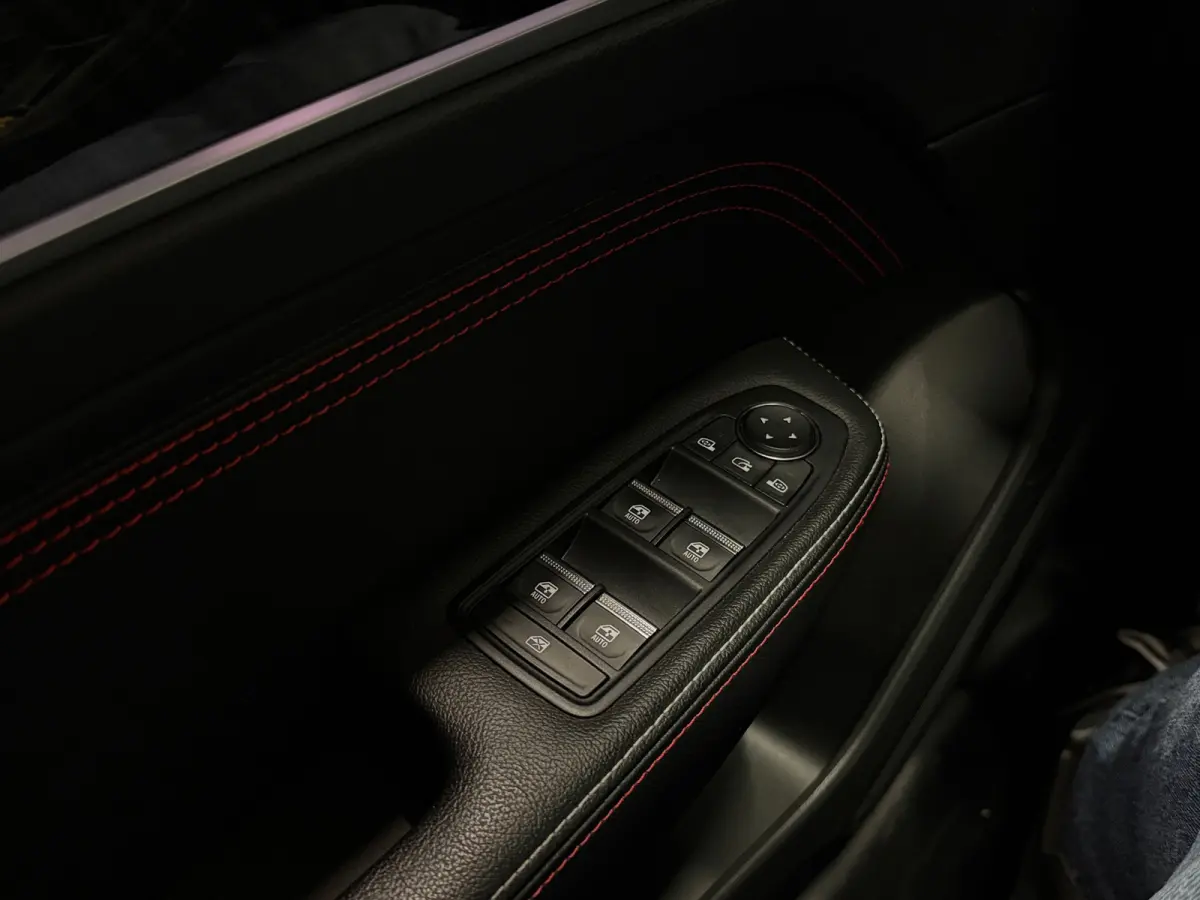 TCe 160 R.S. Line EDC Aut.| Digital Cockpit | Keyless | Leder/Alcantara | ACC | Navi | Camera | Full LED