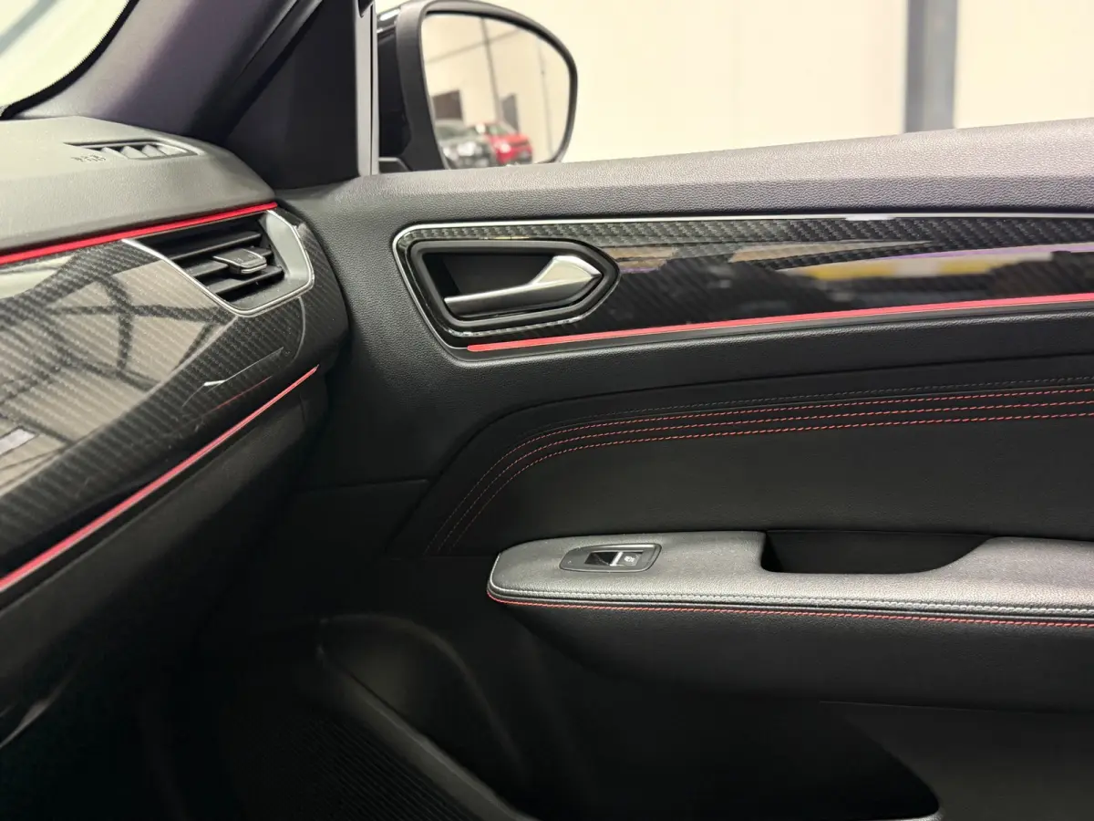 TCe 160 R.S. Line EDC Aut.| Digital Cockpit | Keyless | Leder/Alcantara | ACC | Navi | Camera | Full LED