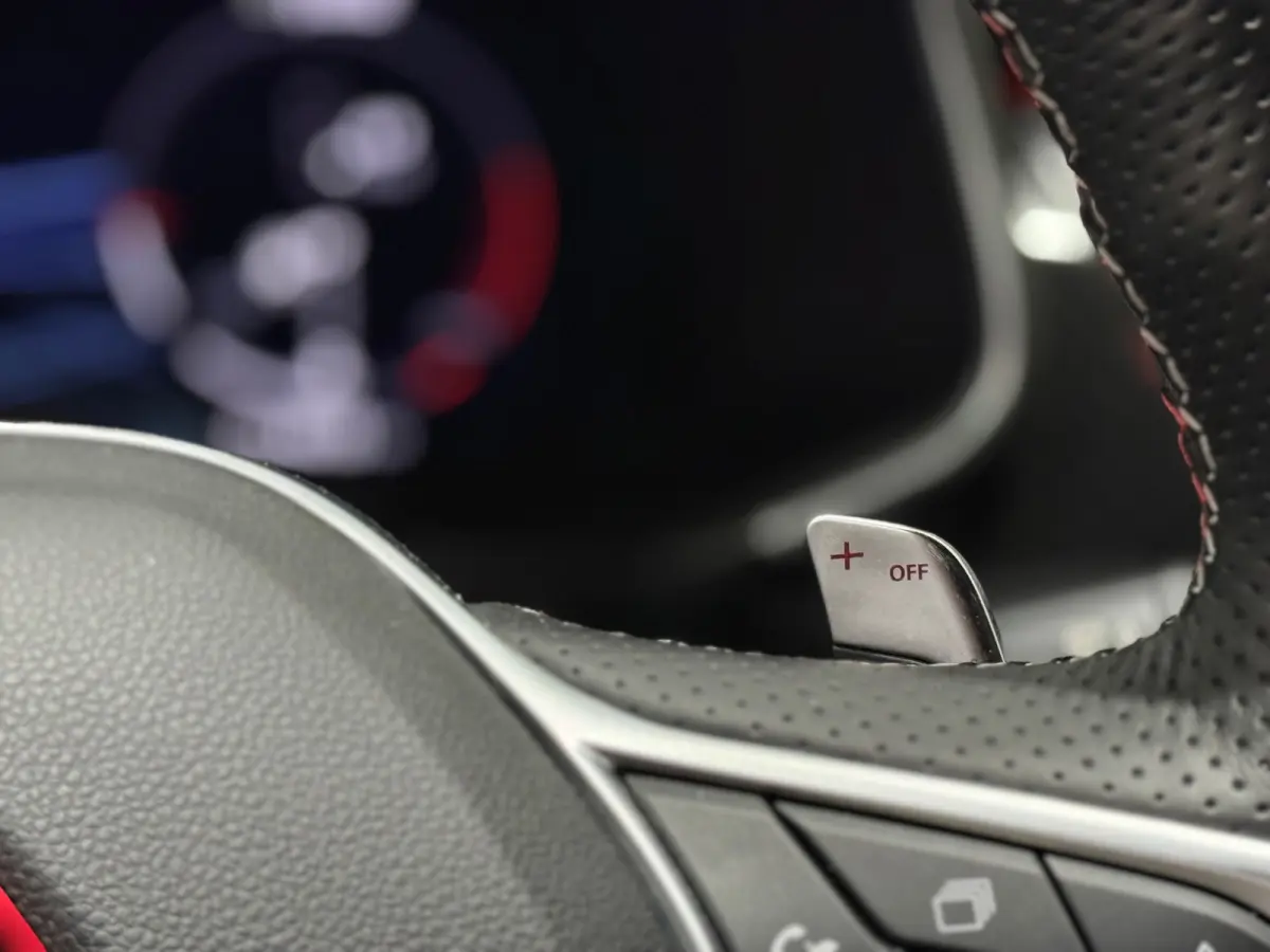 TCe 160 R.S. Line EDC Aut.| Digital Cockpit | Keyless | Leder/Alcantara | ACC | Navi | Camera | Full LED
