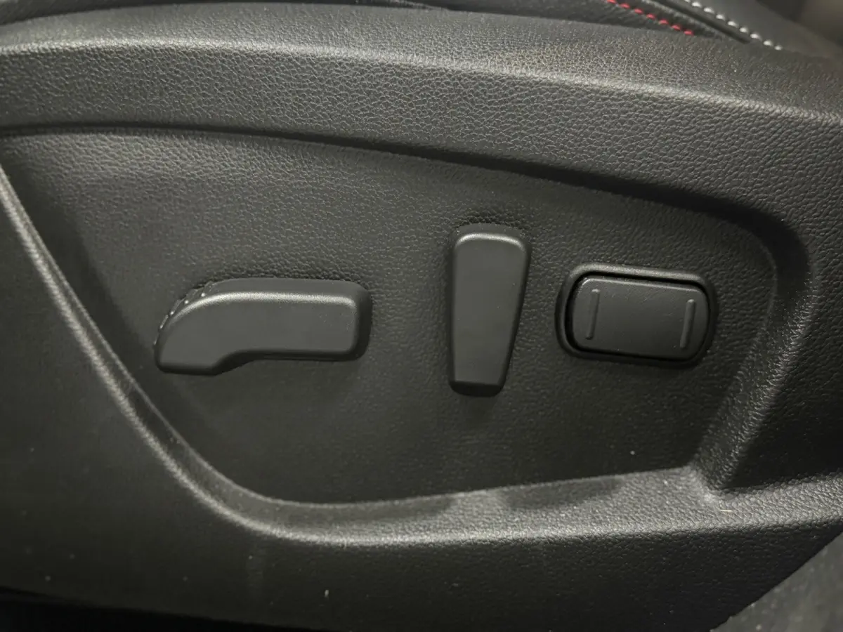 TCe 160 R.S. Line EDC Aut.| Digital Cockpit | Keyless | Leder/Alcantara | ACC | Navi | Camera | Full LED