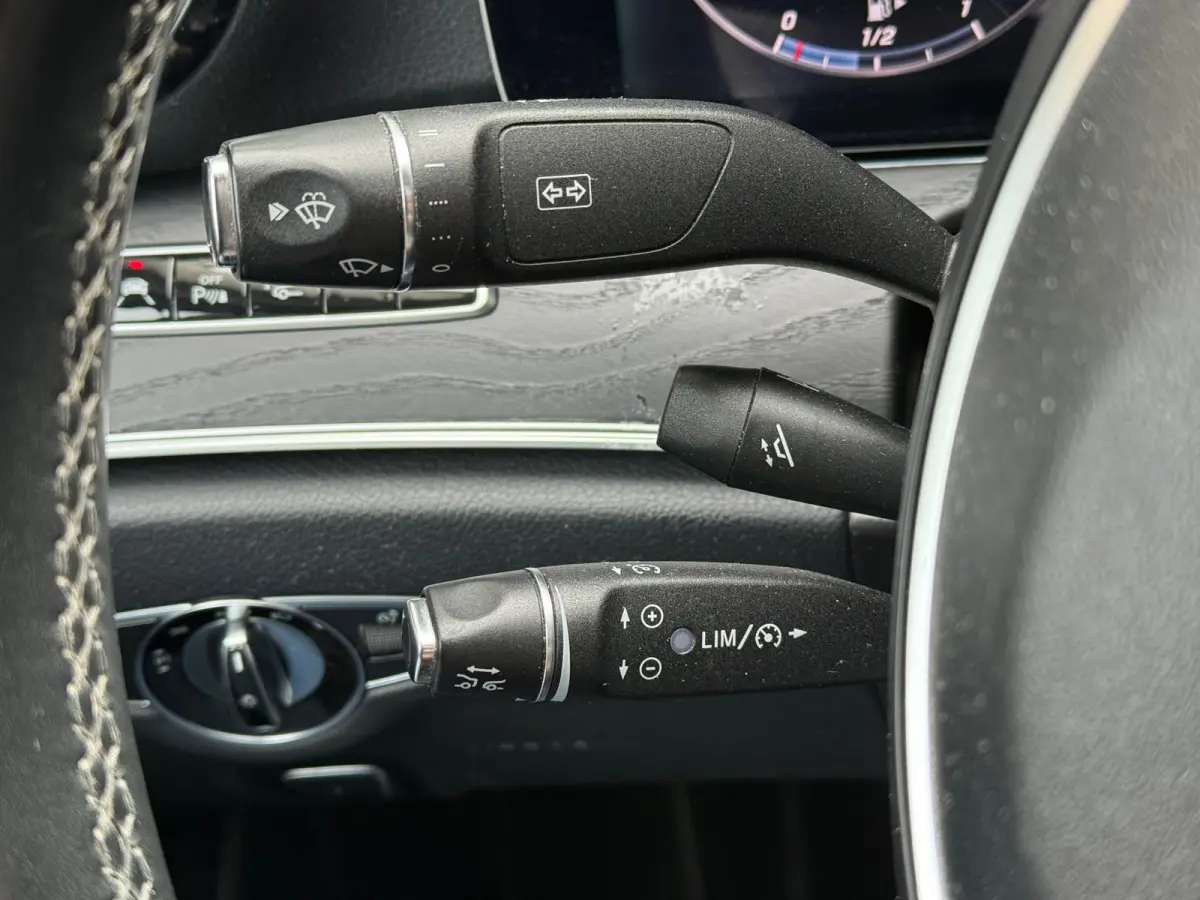 250 Premium Plus l Pano l Headup l Burmester l Memory l Virtual l ACC & lane l 360 Camera l Volleder l