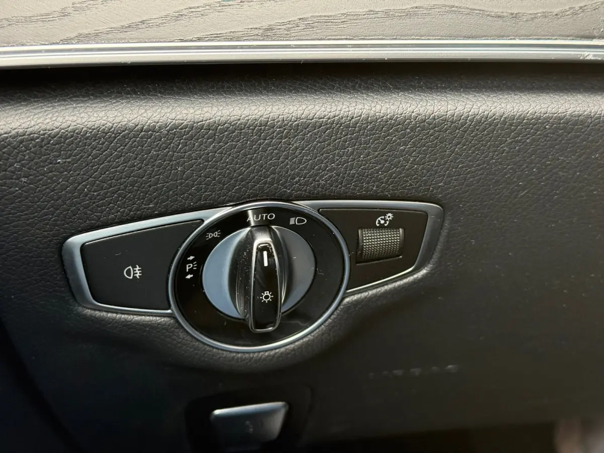 250 Premium Plus l Pano l Headup l Burmester l Memory l Virtual l ACC & lane l 360 Camera l Volleder l