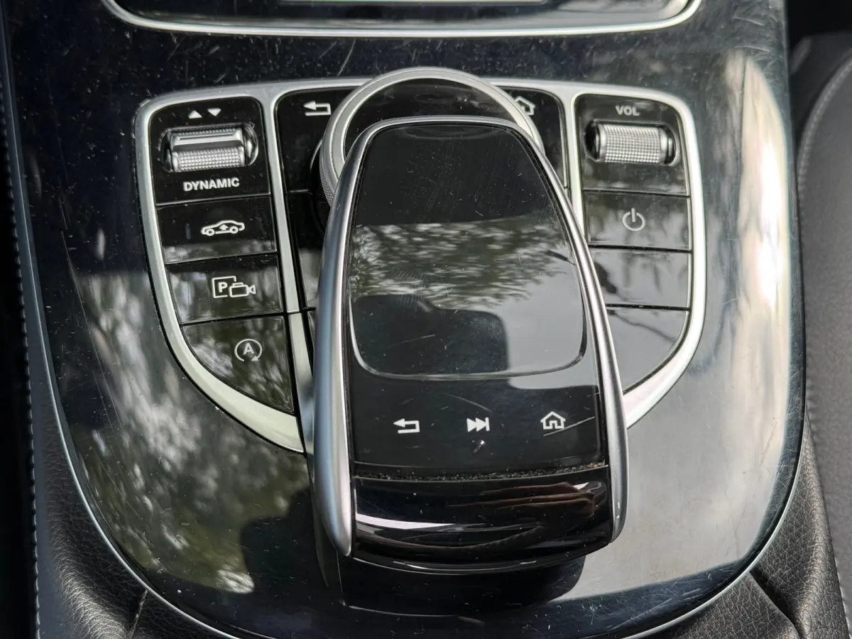 250 Premium Plus l Pano l Headup l Burmester l Memory l Virtual l ACC & lane l 360 Camera l Volleder l