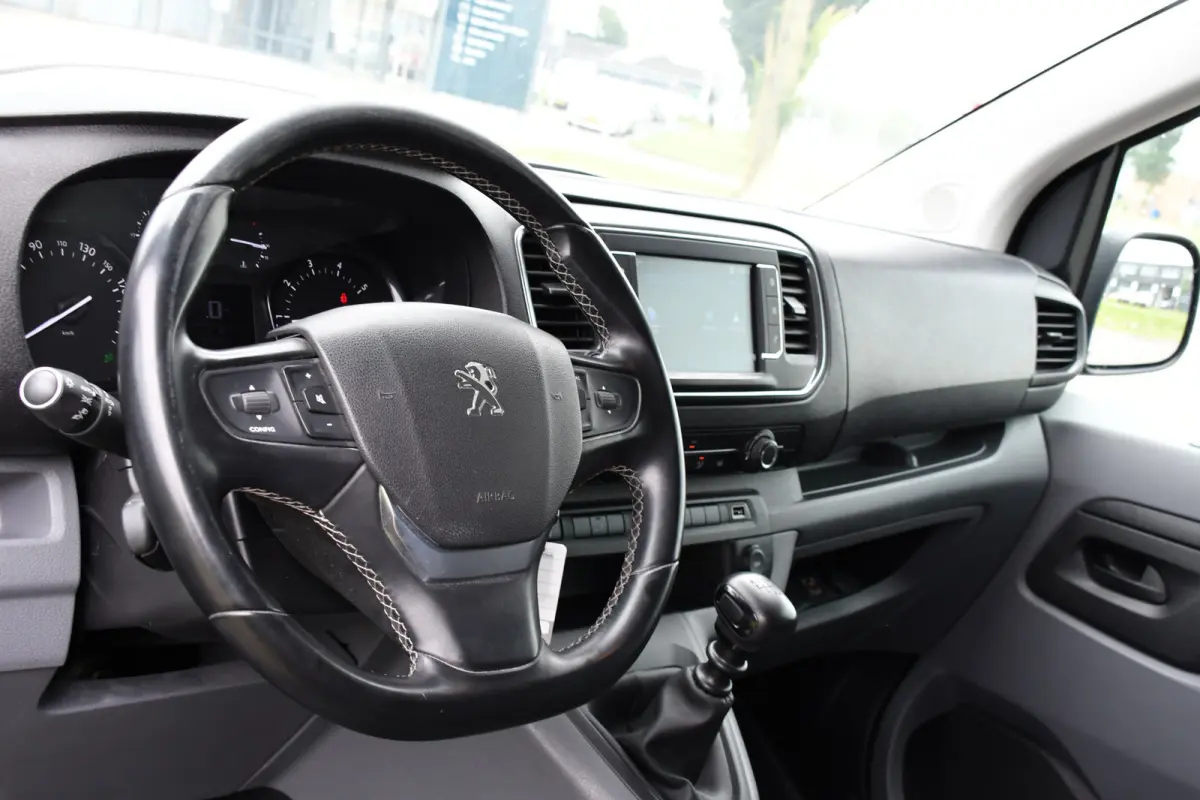 1.5 BlueHDI 120 PB Edition 360 Camera, Carplay, Cruise, 120pk, Trekhaak, Multimedia, Uniek!