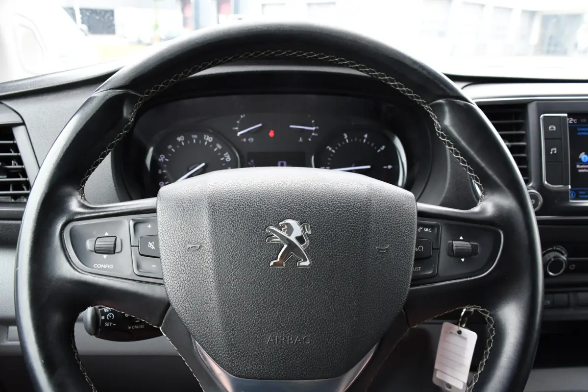 1.5 BlueHDI 120 PB Edition 360 Camera, Carplay, Cruise, 120pk, Trekhaak, Multimedia, Uniek!