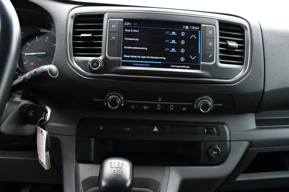 1.5 BlueHDI 120 PB Edition 360 Camera, Carplay, Cruise, 120pk, Trekhaak, Multimedia, Uniek!