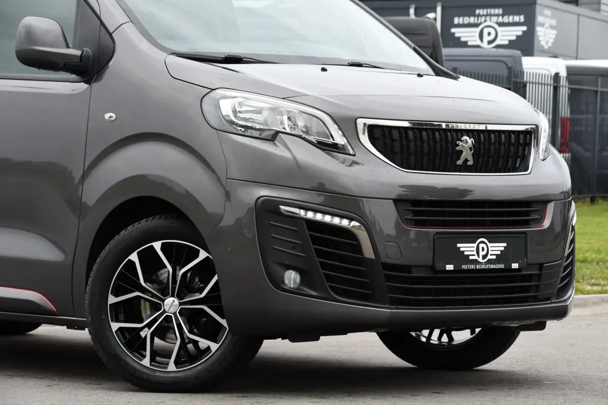 1.5 BlueHDI 120 PB Edition 360 Camera, Carplay, Cruise, 120pk, Trekhaak, Multimedia, Uniek!