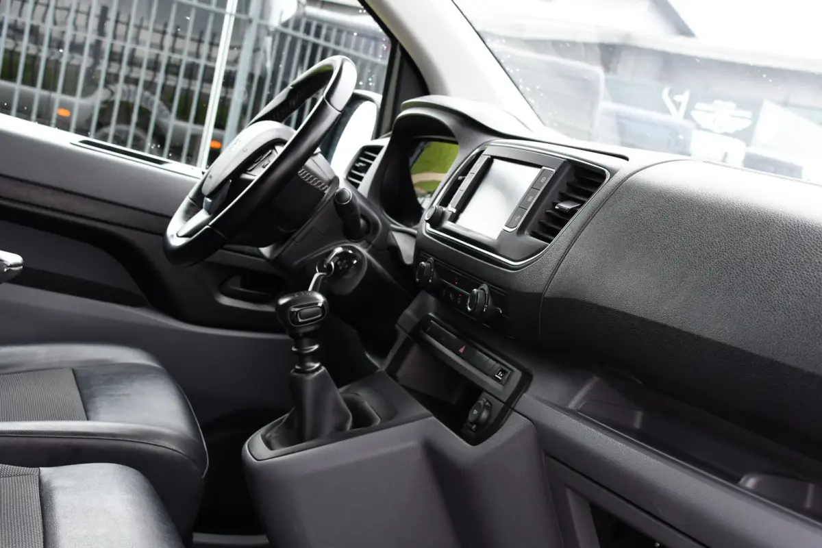 1.5 BlueHDI 120 PB Edition 360 Camera, Carplay, Cruise, 120pk, Trekhaak, Multimedia, Uniek!