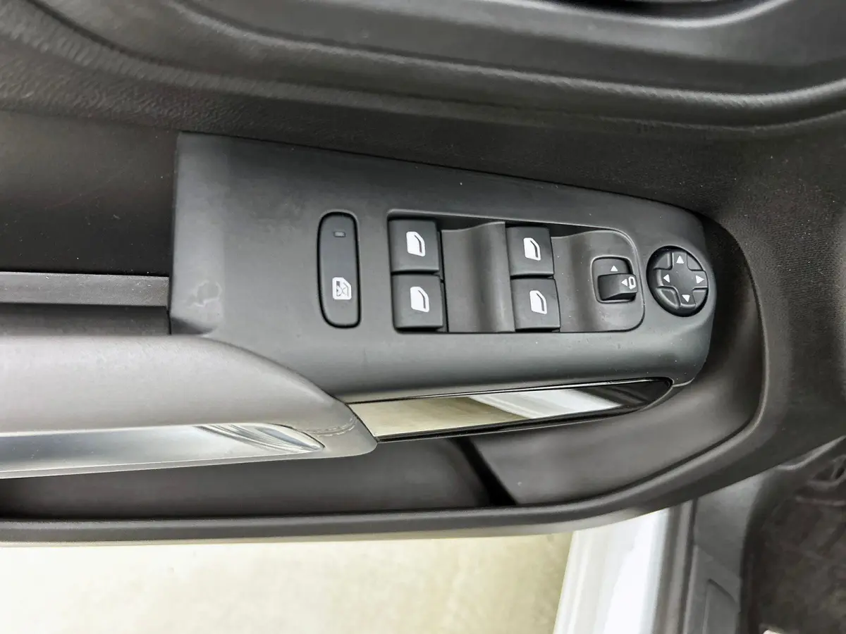 1.6 Plug-in Hybrid 225 Business CAMERA | NAVI & CARPLAY | AD-CRUISE