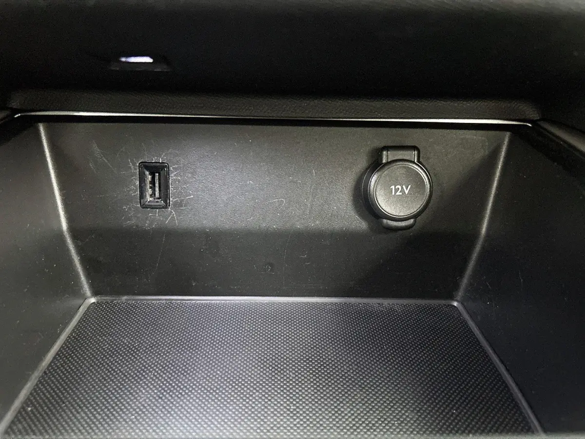 1.6 Plug-in Hybrid 225 Business CAMERA | NAVI & CARPLAY | AD-CRUISE