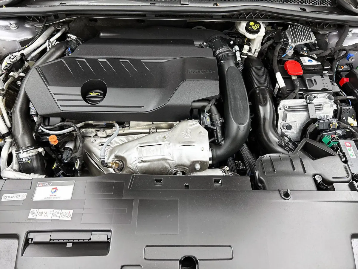 1.6 HYbrid 225 Allure CAMERA | NAVI & CARPLAY | VIRTUAL