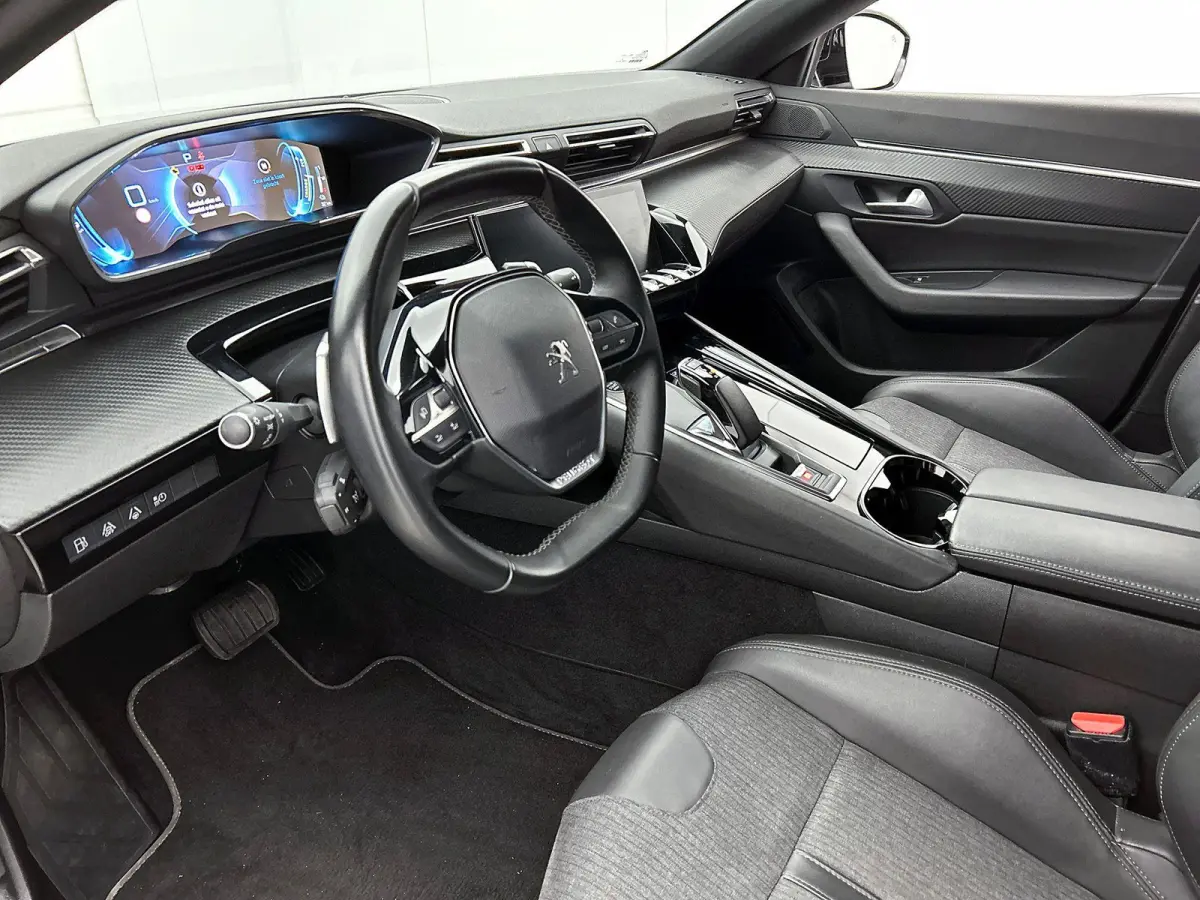 1.6 HYbrid 225 Allure CAMERA | NAVI & CARPLAY | VIRTUAL