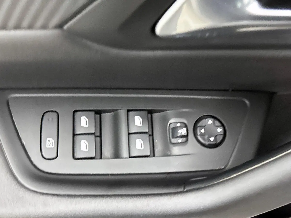 1.6 HYbrid 225 Allure CAMERA | NAVI & CARPLAY | VIRTUAL
