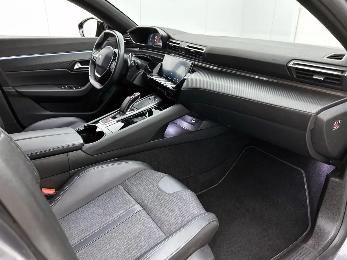 1.6 HYbrid 225 Allure CAMERA | NAVI & CARPLAY | VIRTUAL