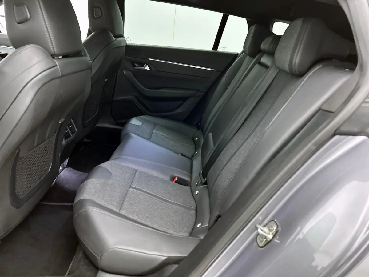 1.6 HYbrid 225 Allure CAMERA | NAVI & CARPLAY | VIRTUAL