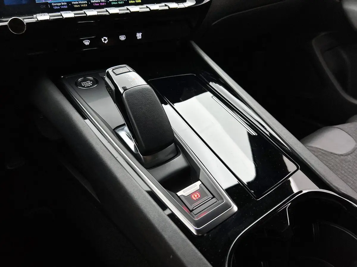 1.6 HYbrid 225 Allure CAMERA | NAVI & CARPLAY | VIRTUAL