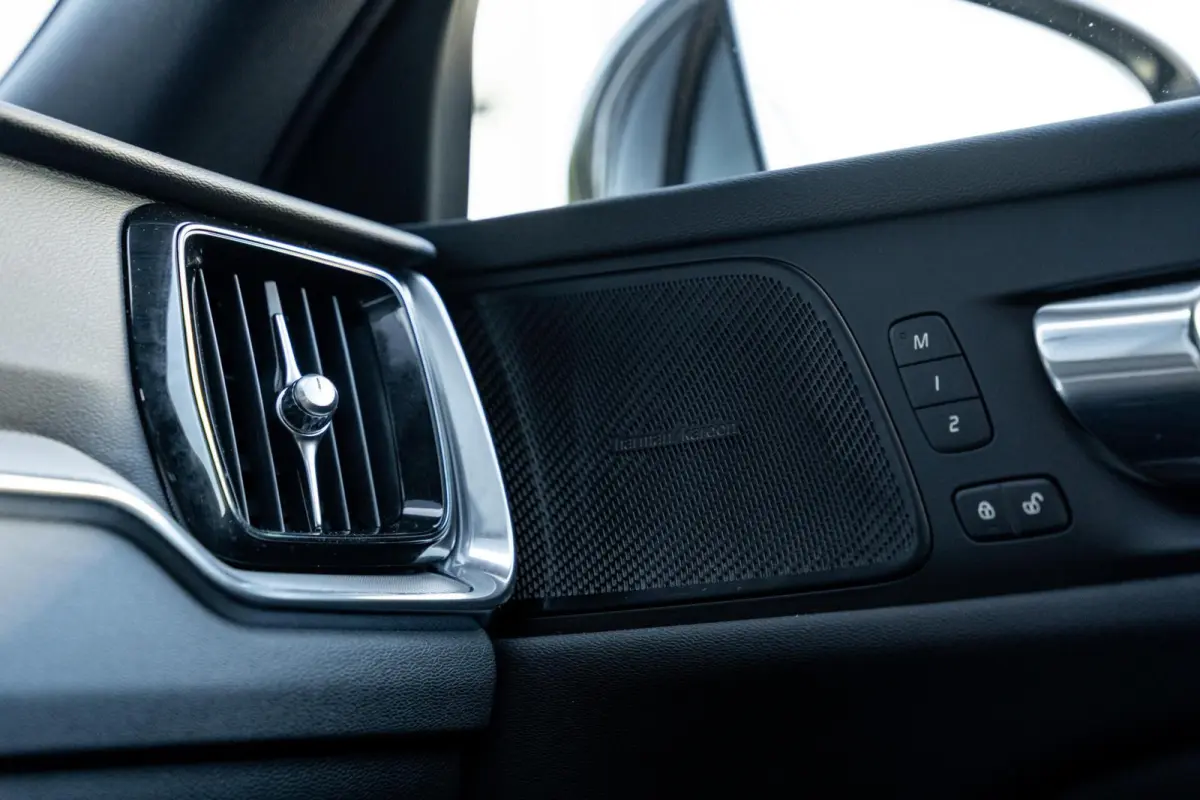 2.0 T6 AWD R-Design *Pano* H&K* HUD* Stoelventilatie*