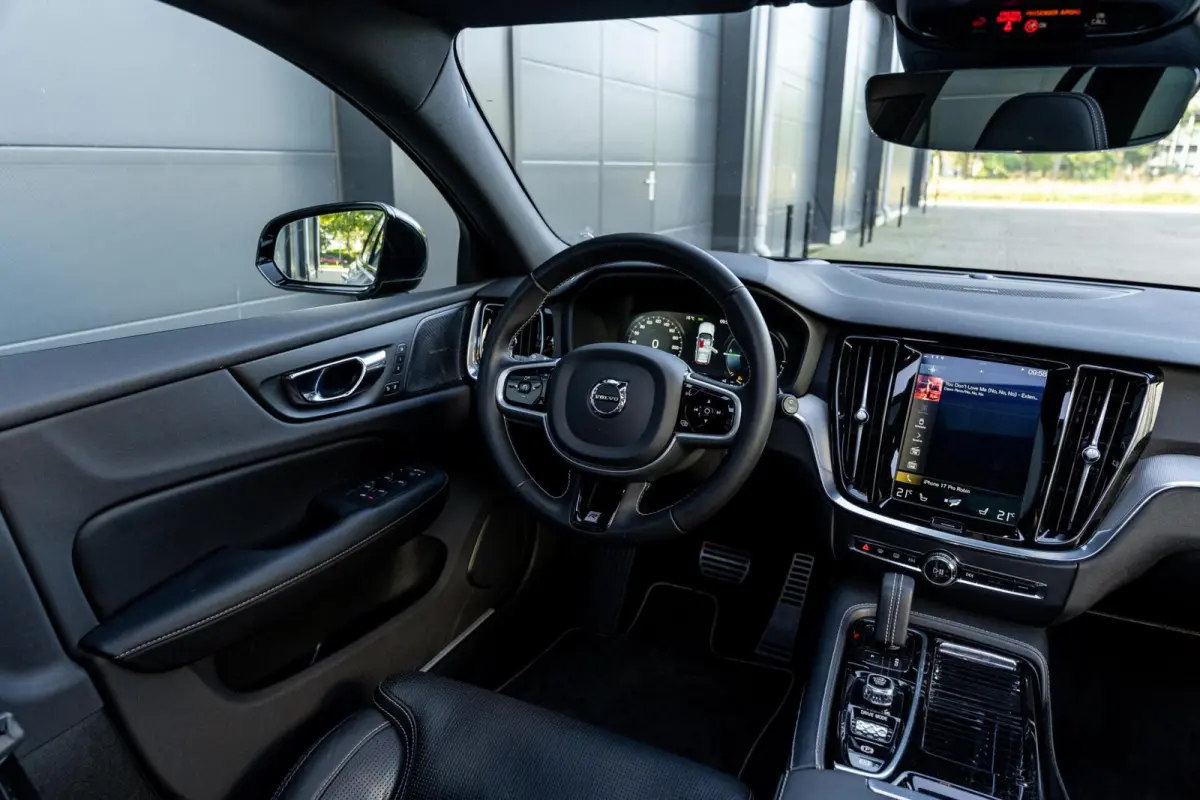 2.0 T6 AWD R-Design *Pano* H&K* HUD* Stoelventilatie*