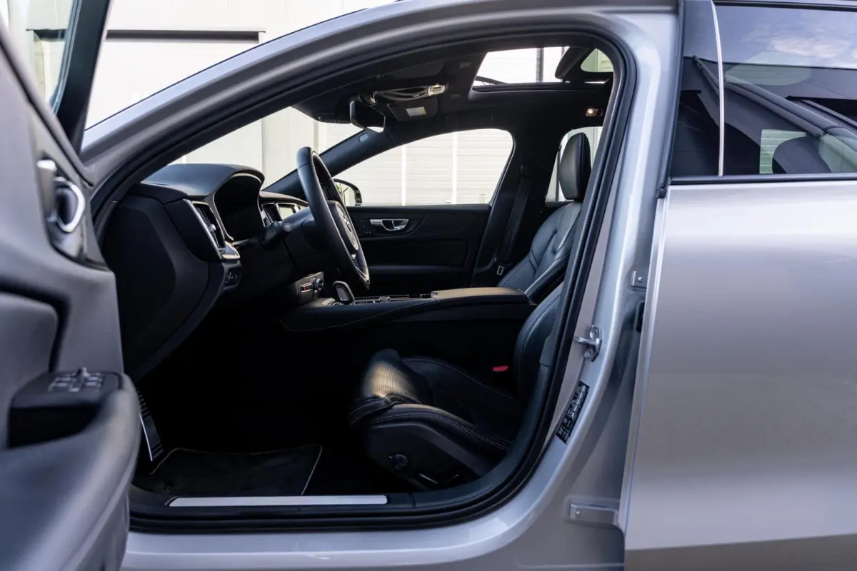 2.0 T6 AWD R-Design *Pano* H&K* HUD* Stoelventilatie*