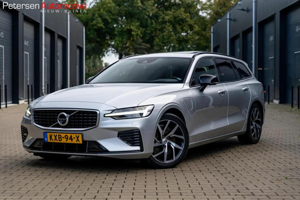 2.0 T6 AWD R-Design *Pano* H&K* HUD* Stoelventilatie*