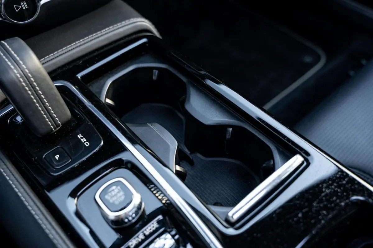 2.0 T6 AWD R-Design *Pano* H&K* HUD* Stoelventilatie*