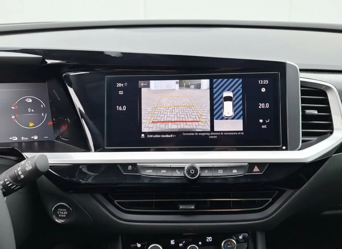 1.6 Turbo Plug-In Hybrid Business Edition | Navi | Winterpakket | Camera achter | Climate en cruise control | LED Koplampen |
