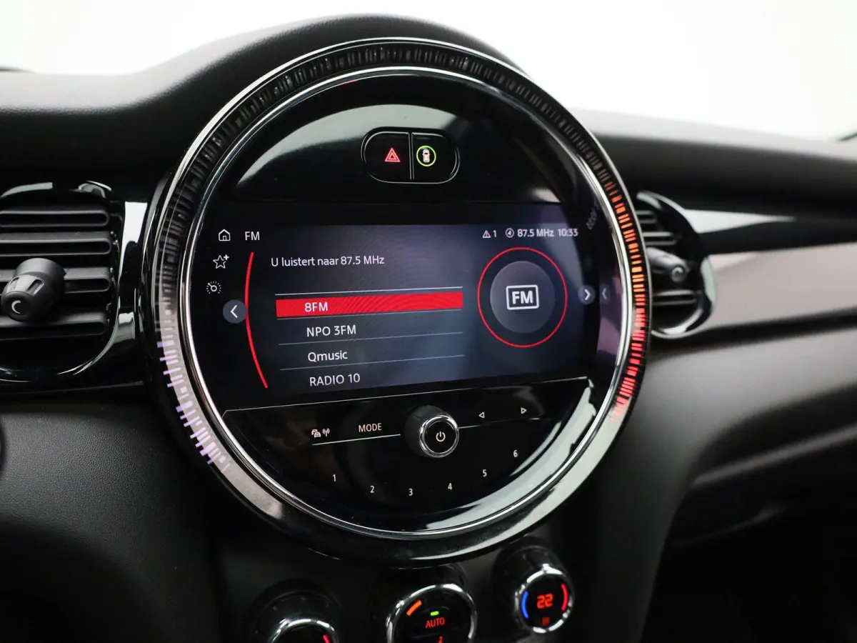 2.0 Cooper S John Cooper Works | Automaat| Panoramadak | Climate Control | Cruise Control | Stoelverwarming | Achteruitrijcamera |