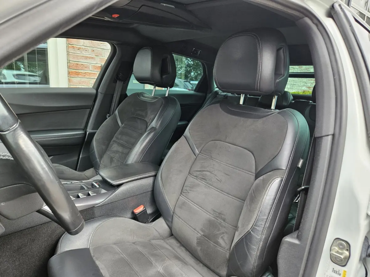 1.6 THP Business Executive Automaat! Trekhaak! Mooie/Nette Auto! Panoramadak! Camera!