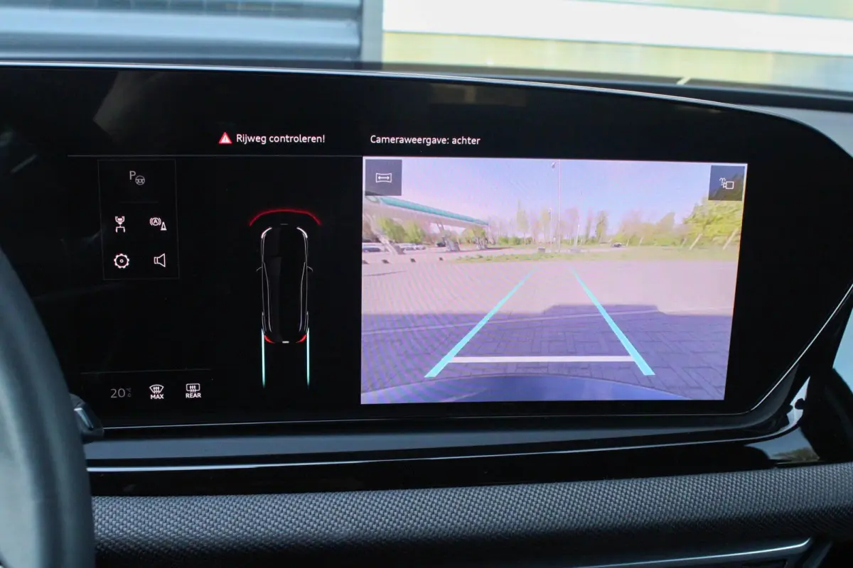 40 TFSI 204pk quattro Advanced Edition | Trekhaak | Stoelverwarming | Elek. Verst. Stoelen | Achteruitrijcamera | Privacy Glas | Apple Carplay & Android Auto