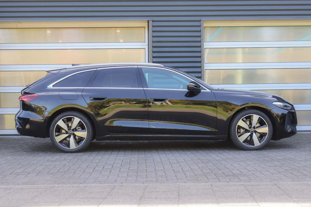 40 TFSI 204pk quattro Advanced Edition | Trekhaak | Stoelverwarming | Elek. Verst. Stoelen | Achteruitrijcamera | Privacy Glas | Apple Carplay & Android Auto