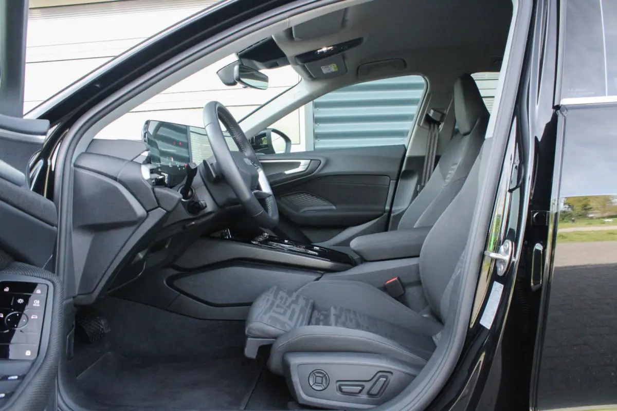 40 TFSI 204pk quattro Advanced Edition | Trekhaak | Stoelverwarming | Elek. Verst. Stoelen | Achteruitrijcamera | Privacy Glas | Apple Carplay & Android Auto