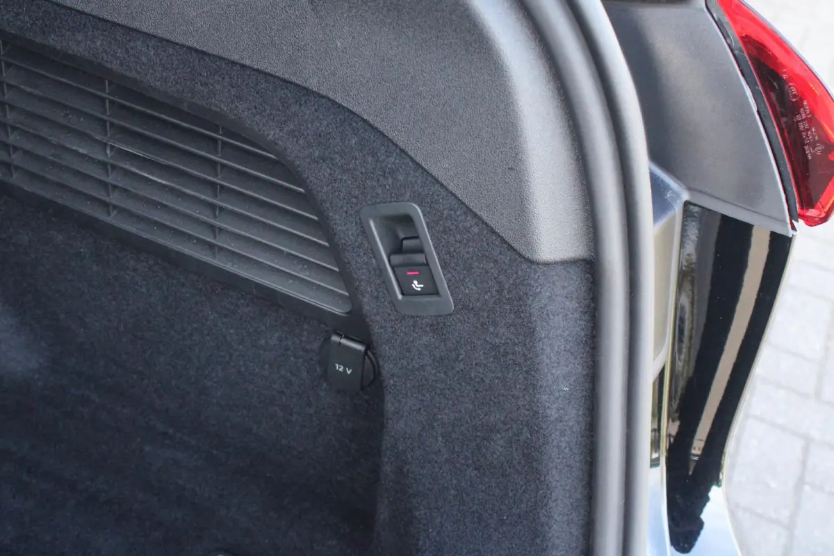 40 TFSI 204pk quattro Advanced Edition | Trekhaak | Stoelverwarming | Elek. Verst. Stoelen | Achteruitrijcamera | Privacy Glas | Apple Carplay & Android Auto
