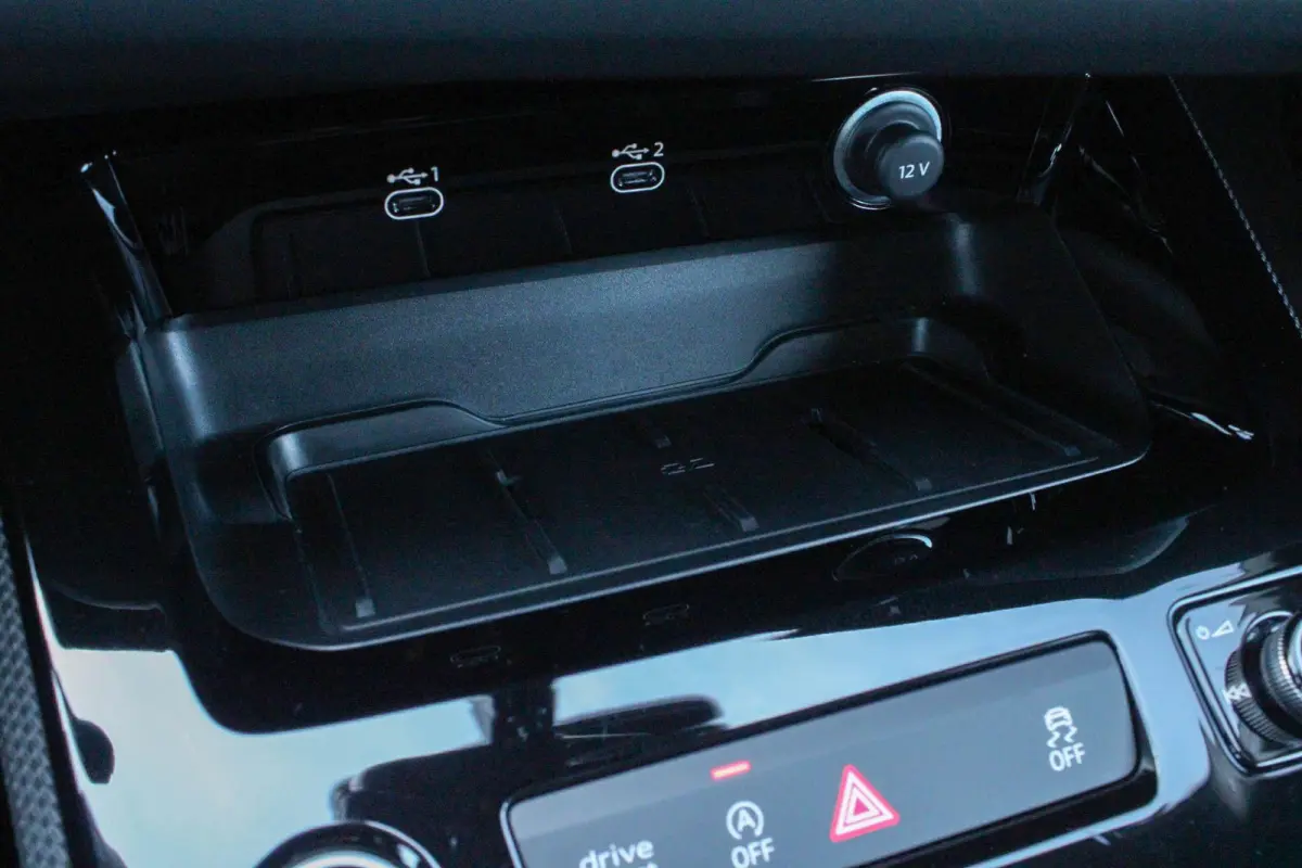 40 TFSI 204pk quattro Advanced Edition | Trekhaak | Stoelverwarming | Elek. Verst. Stoelen | Achteruitrijcamera | Privacy Glas | Apple Carplay & Android Auto