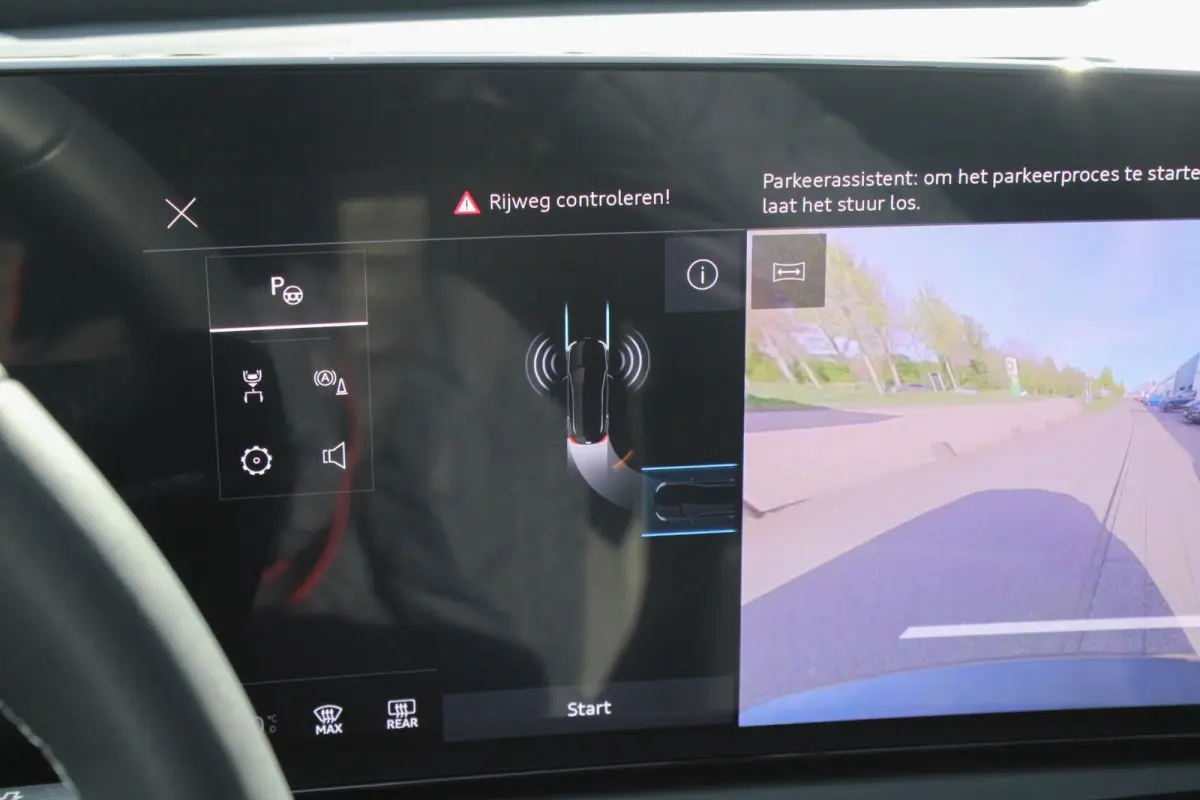 40 TFSI 204pk quattro Advanced Edition | Trekhaak | Stoelverwarming | Elek. Verst. Stoelen | Achteruitrijcamera | Privacy Glas | Apple Carplay & Android Auto