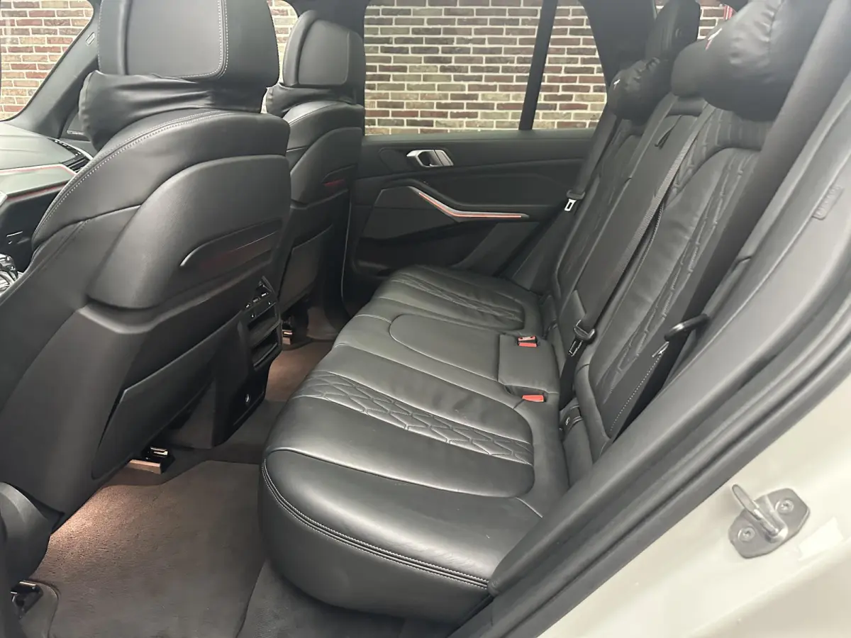 xDrive40i High Executive Pano| Harman Kardon| 360 camera