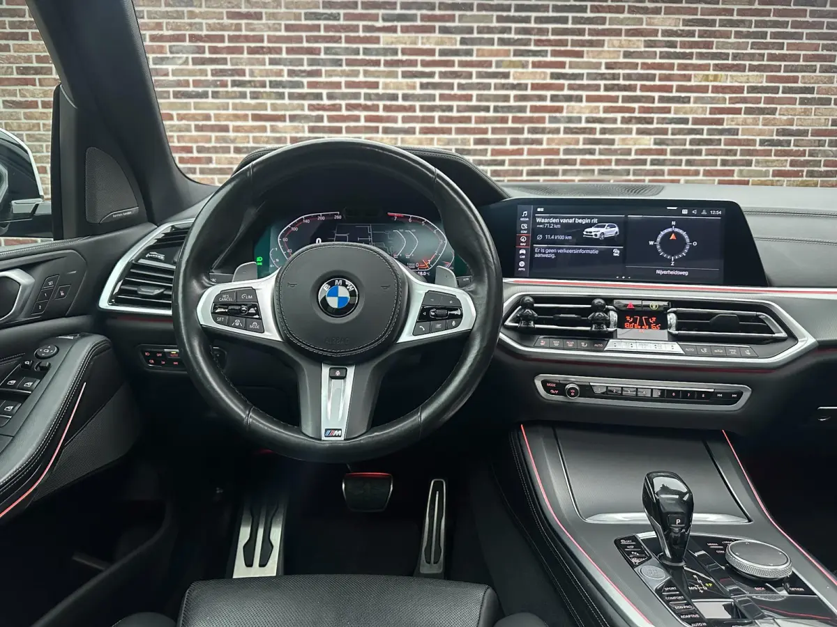 xDrive40i High Executive Pano| Harman Kardon| 360 camera
