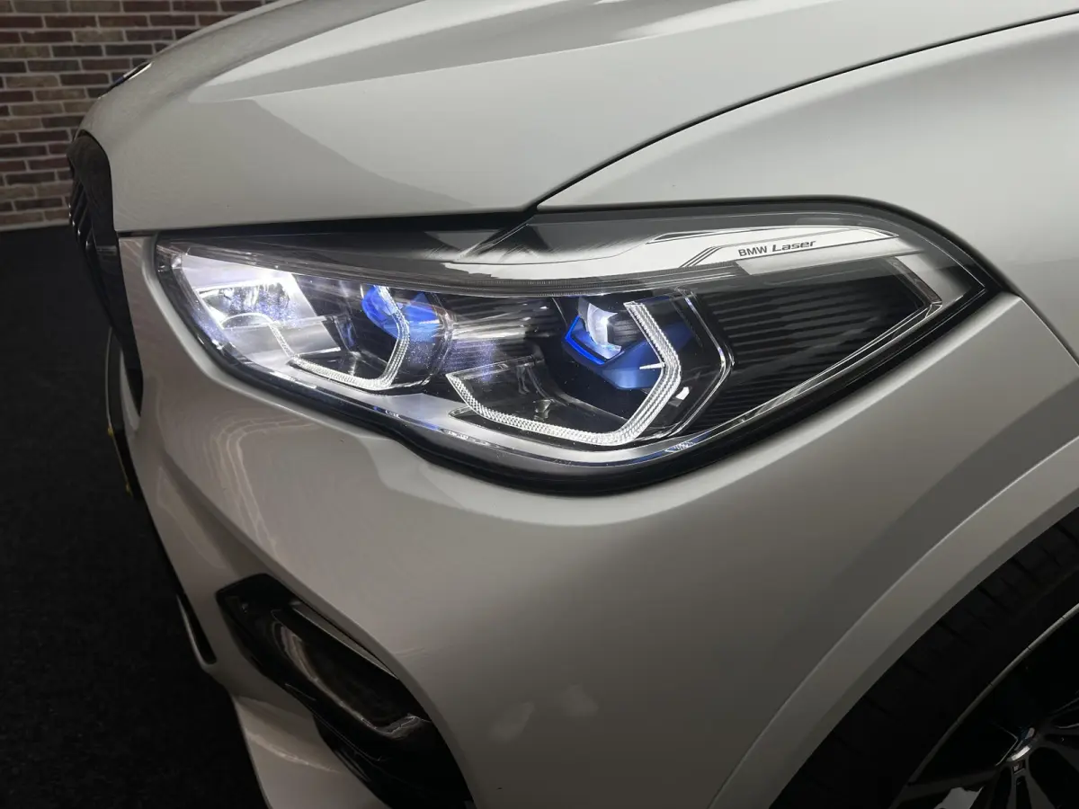 xDrive40i High Executive Pano| Harman Kardon| 360 camera